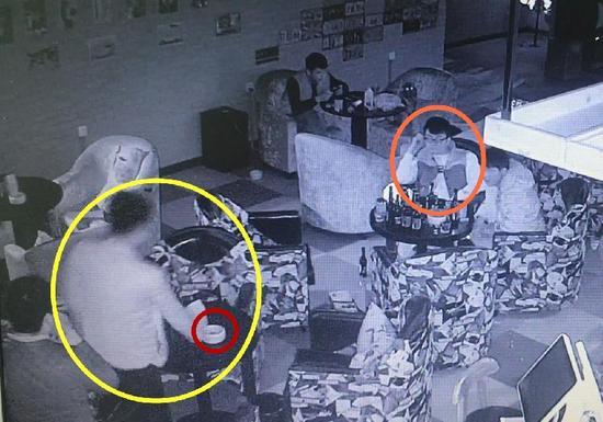 被反杀视频,监控视频揭示反杀瞬间，正义与暴力的碰撞