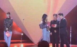 范冰冰白百何颁奖视频,精彩瞬间回顾